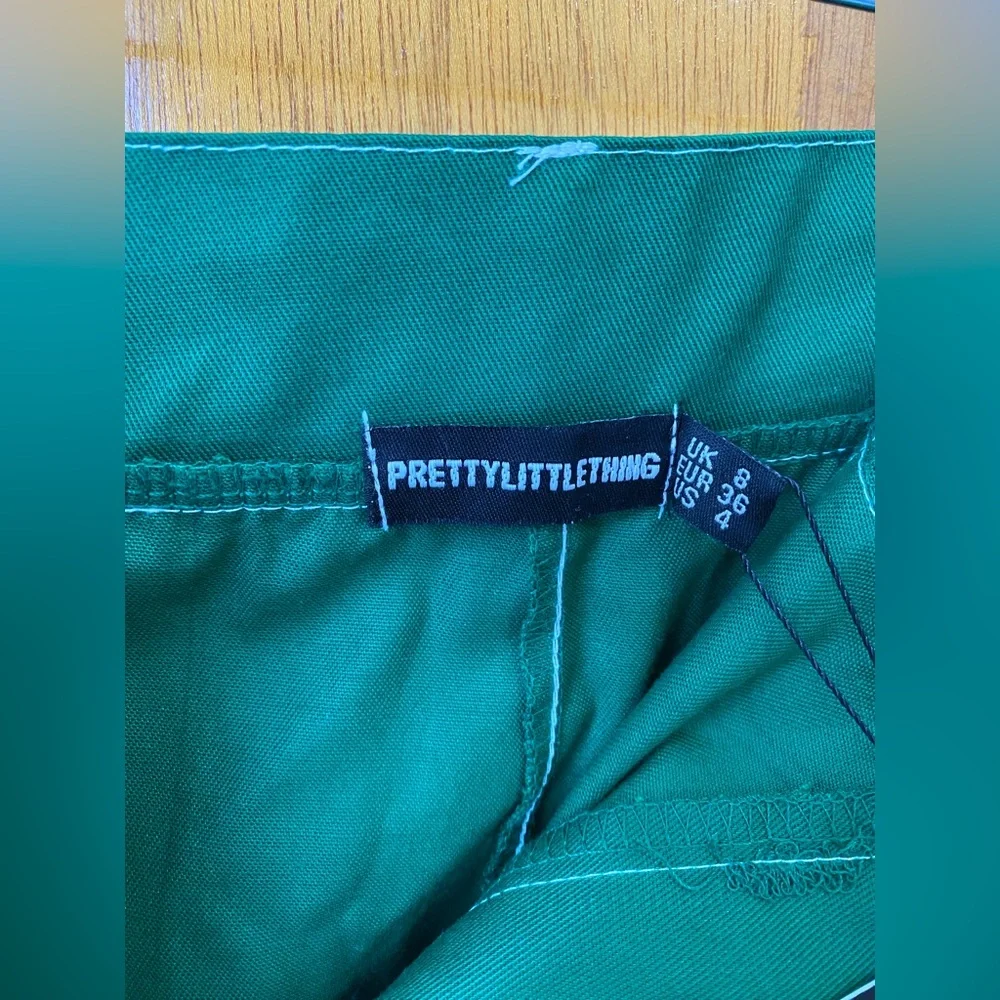 Pretty Little Thing - Bright Green Woven Straight Leg Cargo Pants (NWT) - Picture 4 of 6